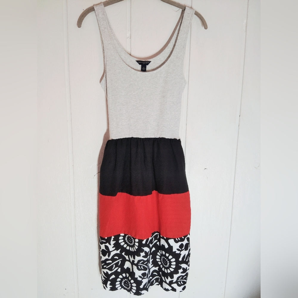 CLEAN & EUC!! BANANA REPUBLIC, Sleeveless Color block Midi Dress. Size XS
